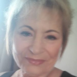 Meet your Posher, Pamela